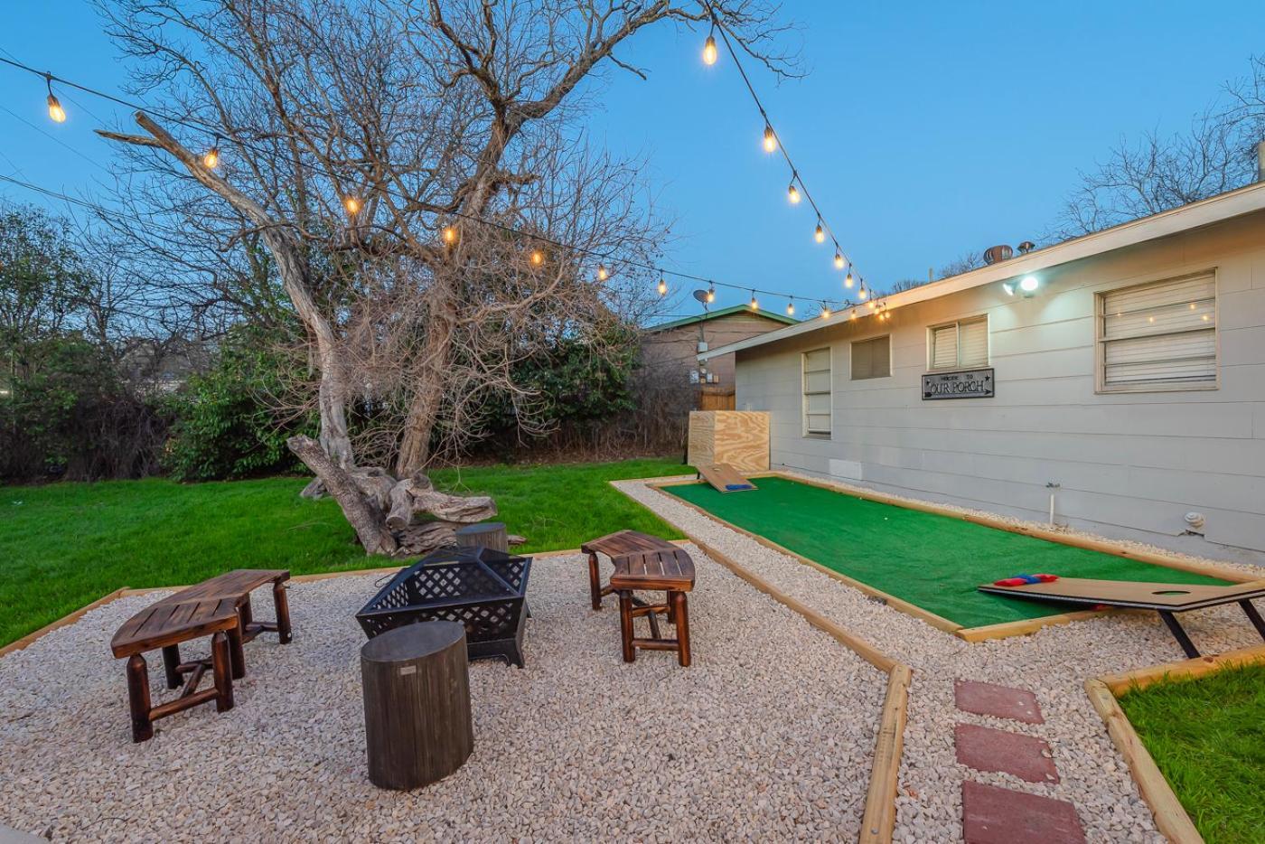Game Room, Pool & Fire Pit At The Medical Center San Antonio Luaran gambar